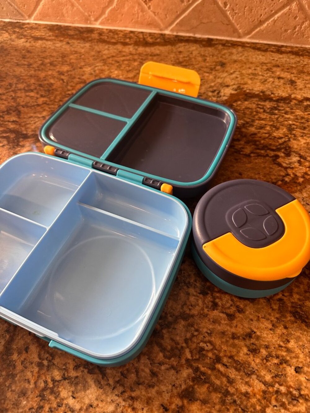 Ello Lunchbox with charms to decorate - Picture 4 of 4